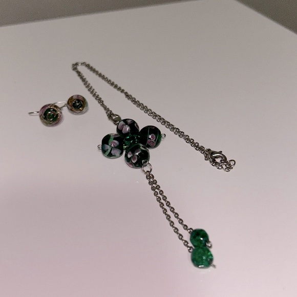 (3 for $12) Necklace & Earrings Set - Picture 4 of 5